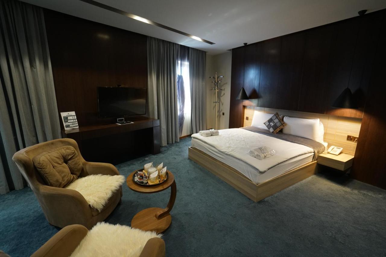 Gratus Hotel Erbil Esterno foto